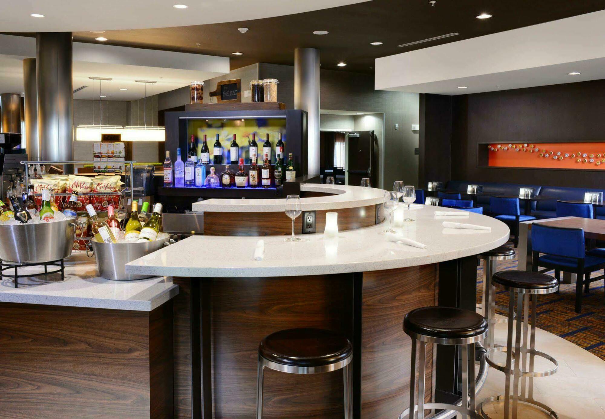 Courtyard By Marriott Galveston Island Hotel Exterior foto